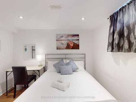 Photo 36 at 257 Cherokee Boulevard, Pleasant View, Toronto