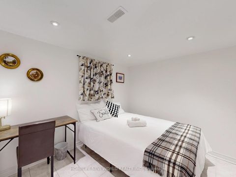 Photo 37 at 257 Cherokee Boulevard, Pleasant View, Toronto