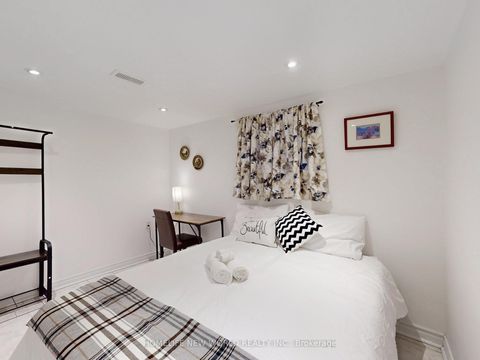 Photo 38 at 257 Cherokee Boulevard, Pleasant View, Toronto