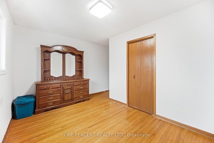 Photo 26 at 4 Manorcrest Street, Central Park, Brampton