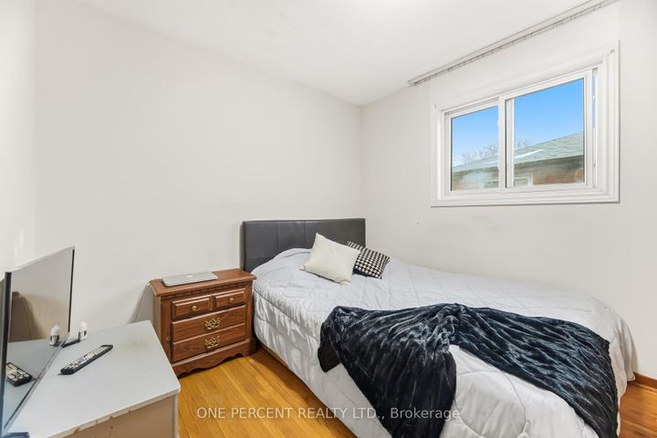 Photo 27 at 4 Manorcrest Street, Central Park, Brampton