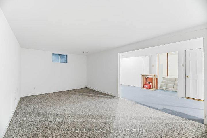 Photo 41 at 4 Manorcrest Street, Central Park, Brampton