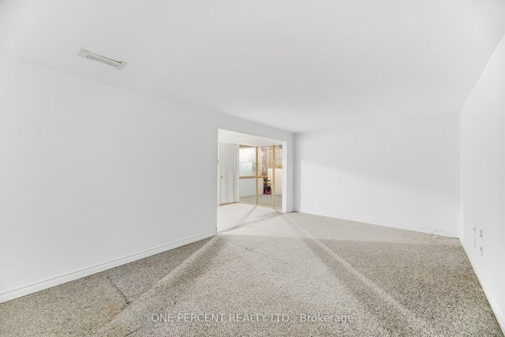 Photo 42 at 4 Manorcrest Street, Central Park, Brampton