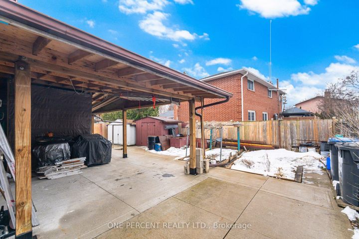 Photo 46 at 4 Manorcrest Street, Central Park, Brampton