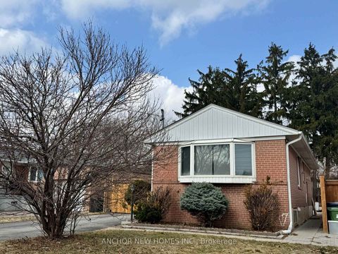 Photo 1 at 28 Eringate Drive, West Deane, Toronto