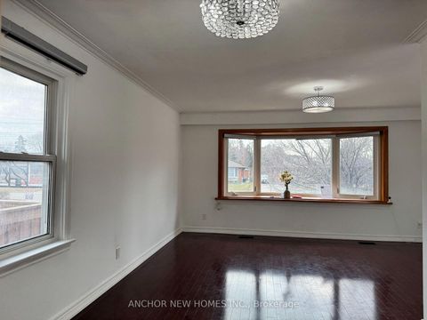 Photo 5 at 28 Eringate Drive, West Deane, Toronto