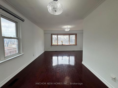 Photo 6 at 28 Eringate Drive, West Deane, Toronto