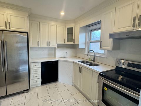 Photo 12 at 28 Eringate Drive, West Deane, Toronto