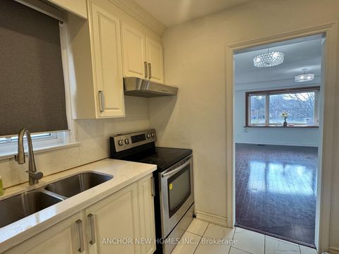 Photo 13 at 28 Eringate Drive, West Deane, Toronto