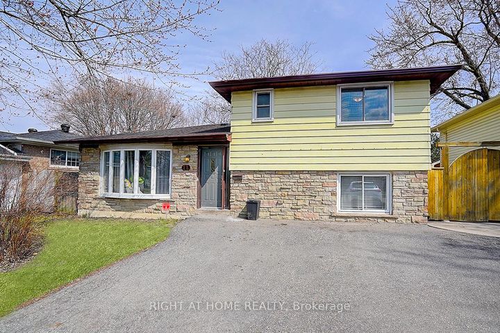 Photo 1 at 11 Tullamore Road, Brampton East, Brampton