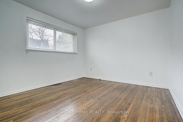 Photo 37 at 11 Tullamore Road, Brampton East, Brampton