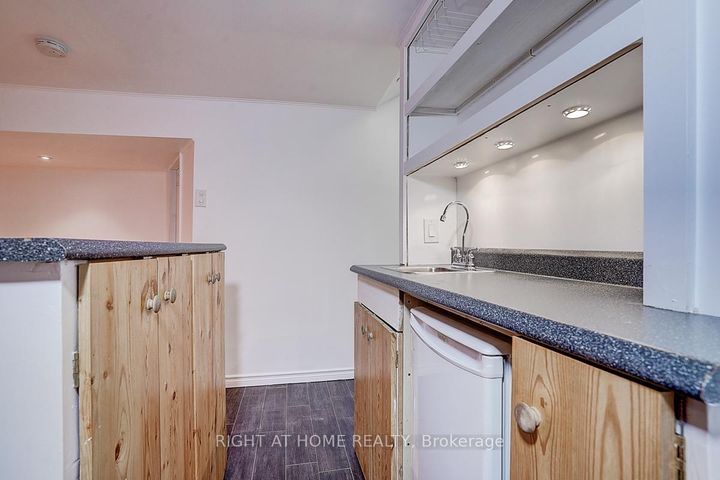 Photo 46 at 11 Tullamore Road, Brampton East, Brampton