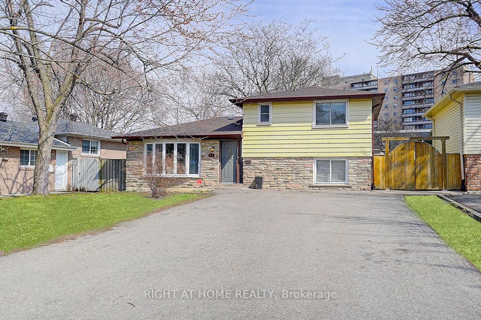 11 Tullamore Road, Brampton East, Brampton 2