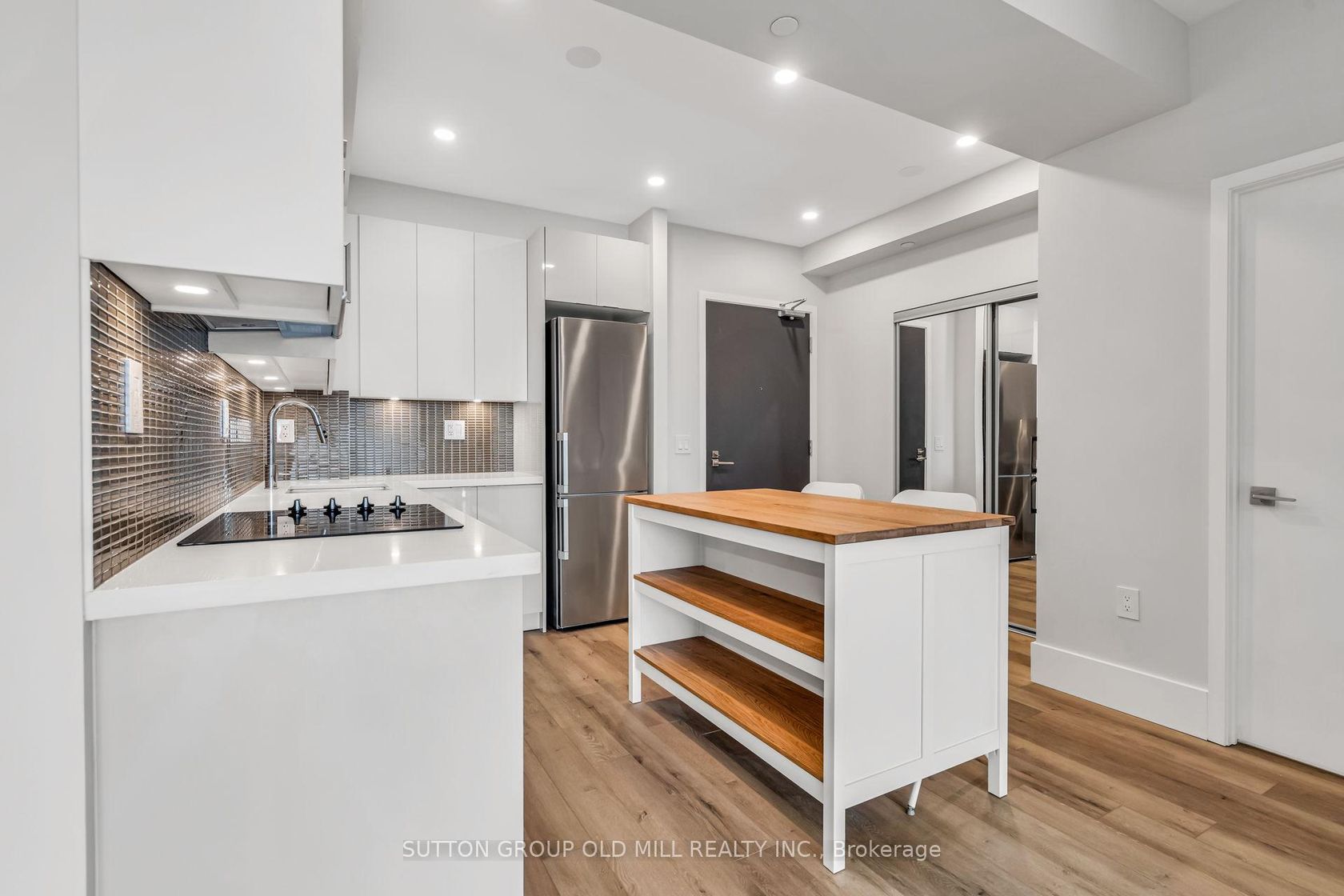 401 - 2916 Highway 7, Concord, Vaughan photo number 2