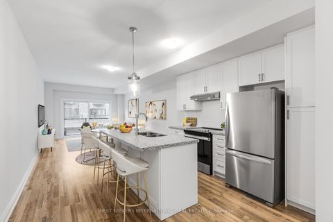 Photo 4 at 85 - 1760A Lawrence Avenue W, Rustic, Toronto