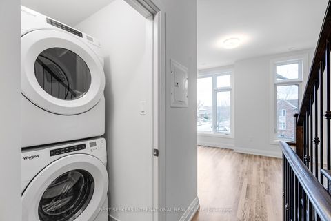 Photo 16 at 85 - 1760A Lawrence Avenue W, Rustic, Toronto