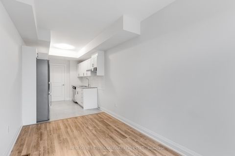 Photo 28 at 85 - 1760A Lawrence Avenue W, Rustic, Toronto