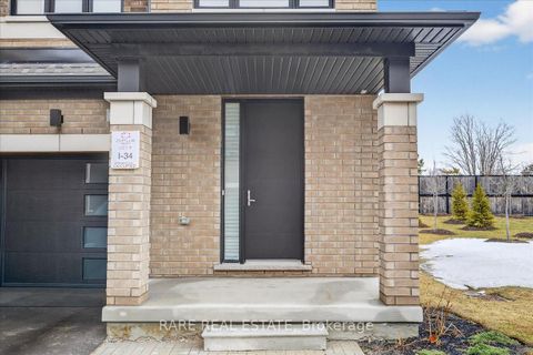 Photo 2 at 28 Bluebird Lane, Painswick South, Barrie