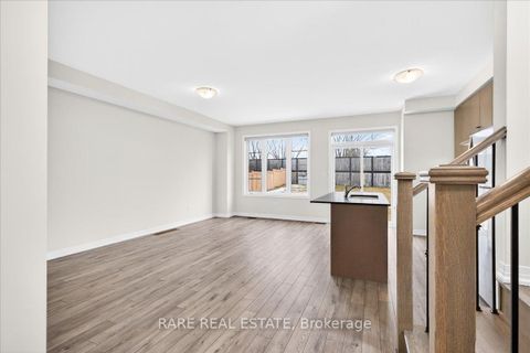 Photo 5 at 28 Bluebird Lane, Painswick South, Barrie