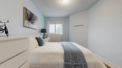 Photo 23 at 24 Glendennan Avenue, Cornell, Markham