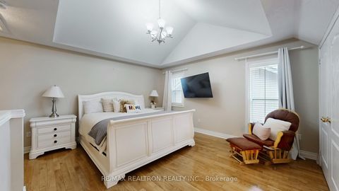 Photo 30 at 24 Glendennan Avenue, Cornell, Markham