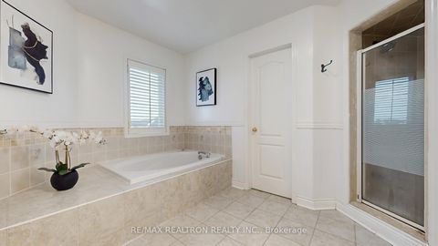 Photo 34 at 24 Glendennan Avenue, Cornell, Markham