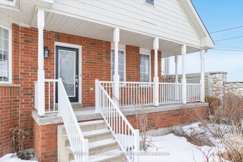 Photo 4 at 2 Thrushwood Drive, 400 West, Barrie
