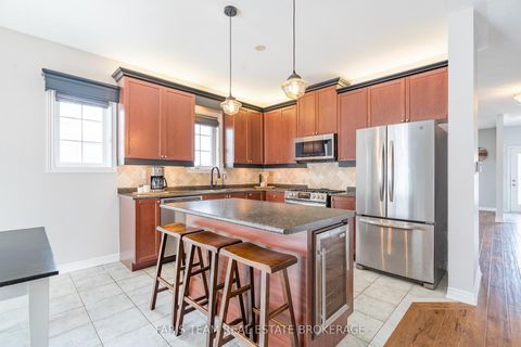 Photo 6 at 2 Thrushwood Drive, 400 West, Barrie