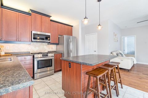 Photo 7 at 2 Thrushwood Drive, 400 West, Barrie