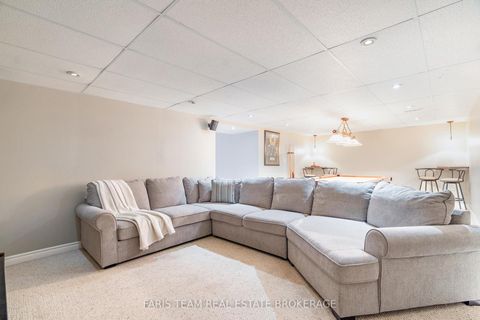 Photo 32 at 2 Thrushwood Drive, 400 West, Barrie