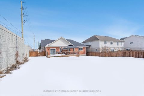 Photo 43 at 2 Thrushwood Drive, 400 West, Barrie