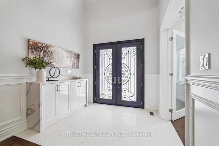 Photo 2 at 98 Castle Hill Drive, L'Amoreaux, Toronto
