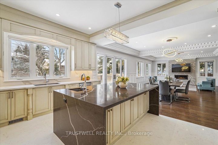 Photo 15 at 98 Castle Hill Drive, L'Amoreaux, Toronto