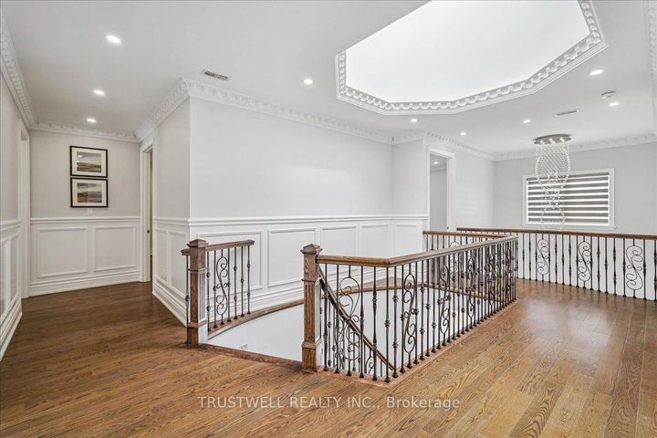 Photo 18 at 98 Castle Hill Drive, L'Amoreaux, Toronto