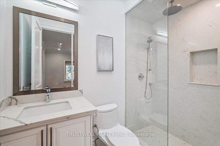 Photo 30 at 98 Castle Hill Drive, L'Amoreaux, Toronto