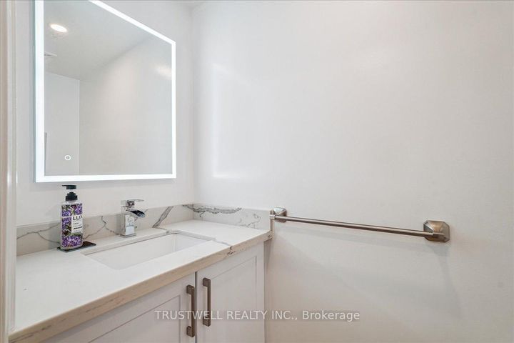 Photo 48 at 98 Castle Hill Drive, L'Amoreaux, Toronto