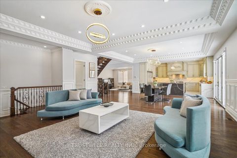 Photo 8 at 98 Castle Hill Drive, L'Amoreaux, Toronto