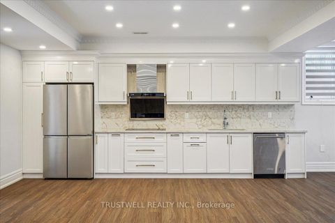 Photo 40 at 98 Castle Hill Drive, L'Amoreaux, Toronto