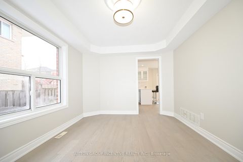 Photo 3 at 109 ESTHER Drive, Painswick South, Barrie