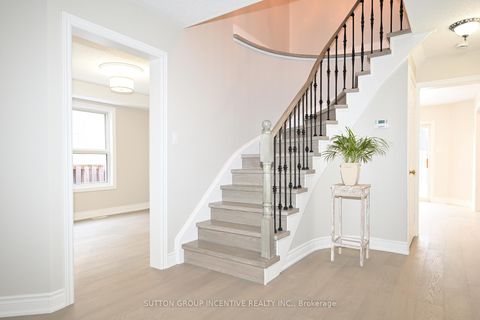 Photo 17 at 109 ESTHER Drive, Painswick South, Barrie