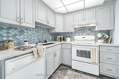 Photo 10 at 505 - 55 William Street E, McLaughlin, Oshawa