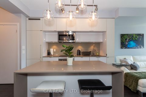 Photo 6 at 606 - 28 Avondale Avenue, Willowdale East, Toronto