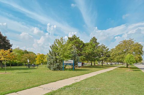 Photo 9 at 207 - 60 Stevenson Road N, Jamestown, Toronto