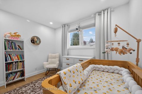 Photo 11 at 4 Holman Crescent, Aurora Highlands, Aurora