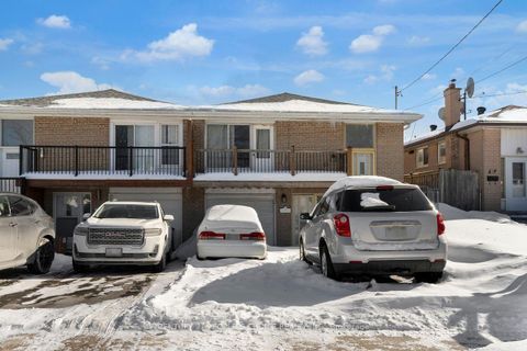 Photo 2 at 61 Primula Crescent, Humber Summit, Toronto