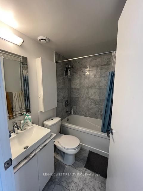 Photo 6 at 4507 - 14 York Street, Waterfront Communities C1, Toronto