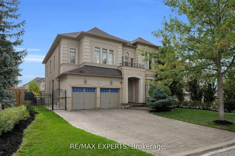 Photo 4 at 134 Orleans Circle, Vellore Village, Vaughan