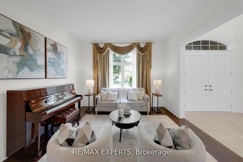 Photo 9 at 134 Orleans Circle, Vellore Village, Vaughan