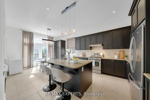 Photo 14 at 134 Orleans Circle, Vellore Village, Vaughan