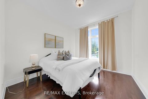 Photo 24 at 134 Orleans Circle, Vellore Village, Vaughan